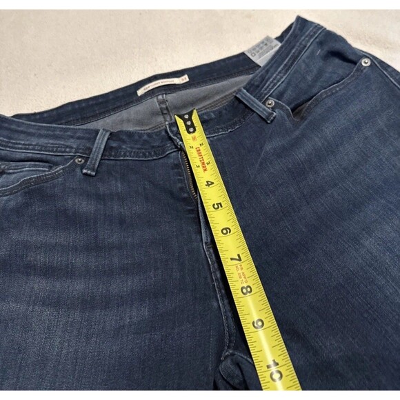 Woman’s Levis 529 Curvy Bootcut Blue Jeans Stretch Waistband Size 33x32 - Picture 6 of 10